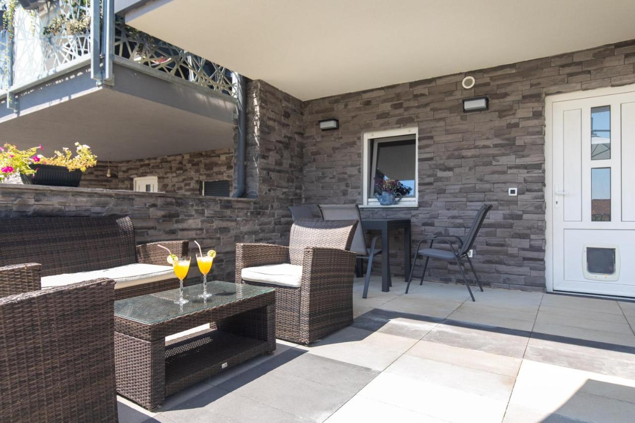 Apartment Odore Di Mare With Beautiful Garden คิร์ก ภายนอก รูปภาพ